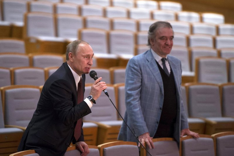 Руският диригент Валерий Гергиев който е близък с русия президент